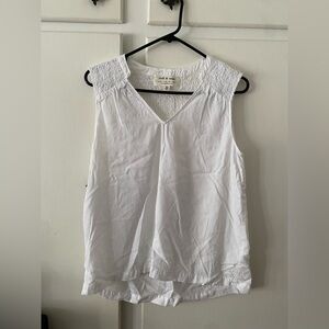 Cloth & Stone White V-Neck Sleeveless Blouse